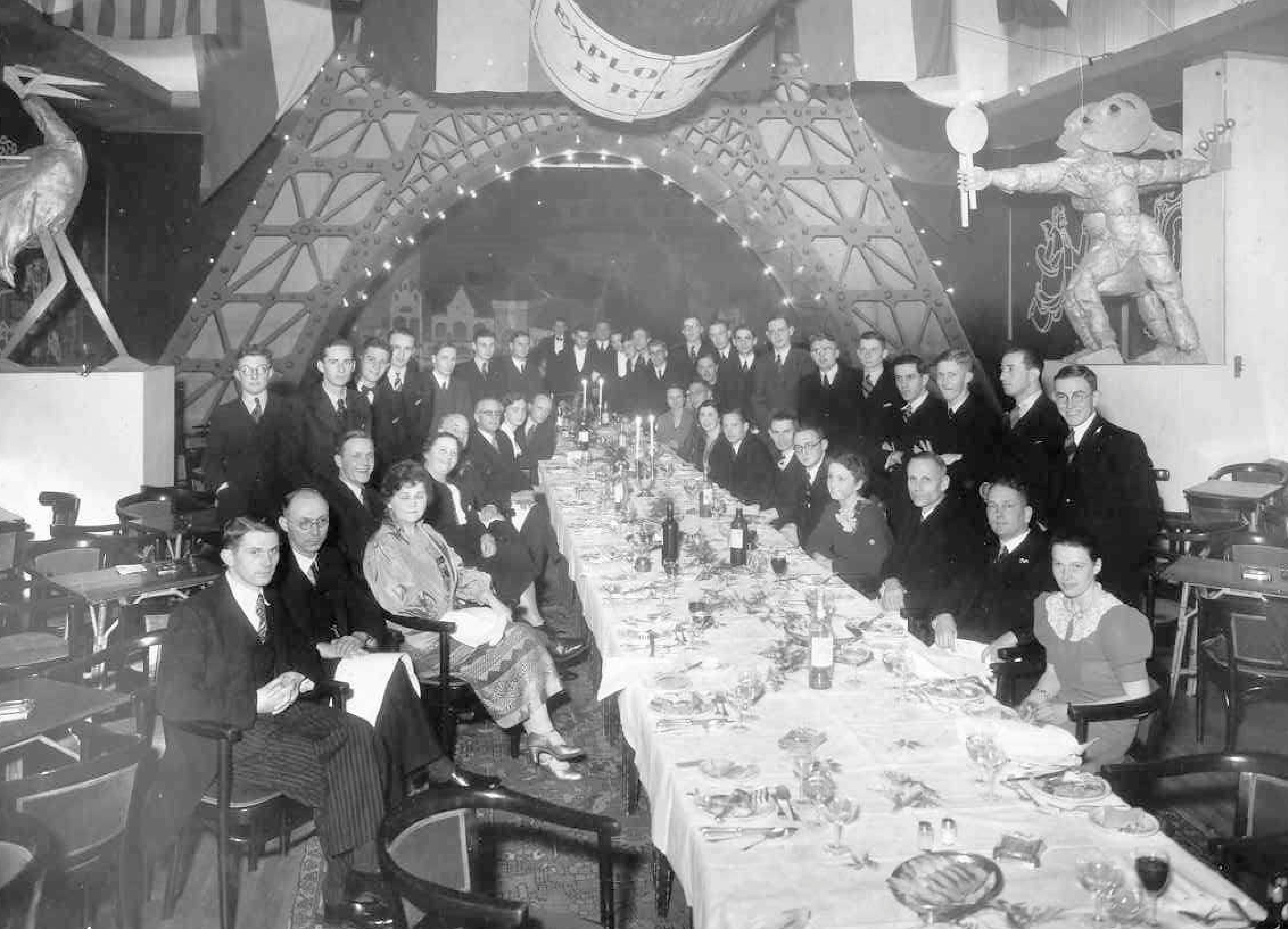 Het diner in hotel `Hamdorff' ter gelegenheid van het eerste lustrum van de GV in maart 1938